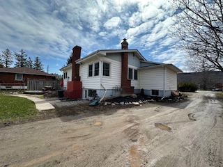 251 King St E, Stoney Creek