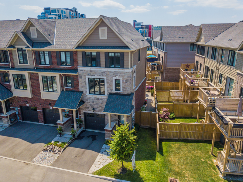 9 Pierre Trudeau Lane