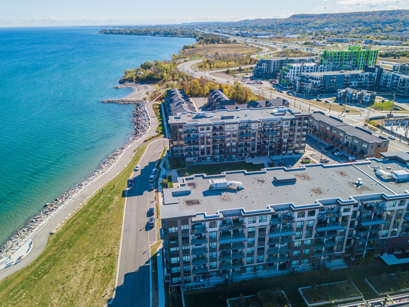#306-10 Esplanade Ln