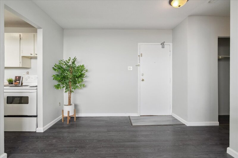 #1004-15 Nicklaus Dr.