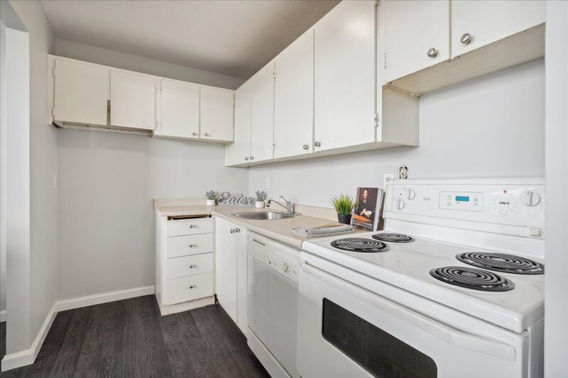 #1004-15 Nicklaus Dr.