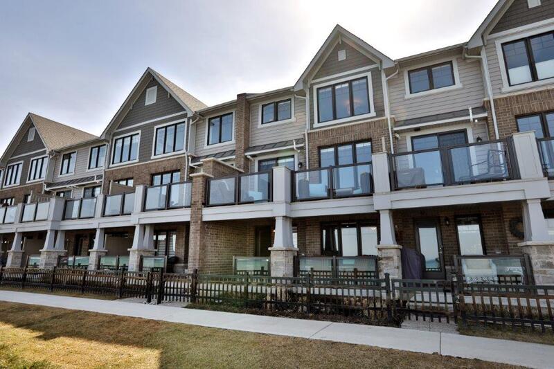 18 Pierre Trudeau Ln