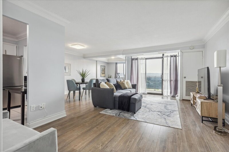 #1006-301 Frances Ave.