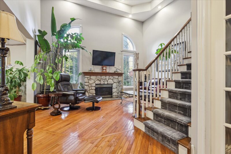 222 Eagleglen Way