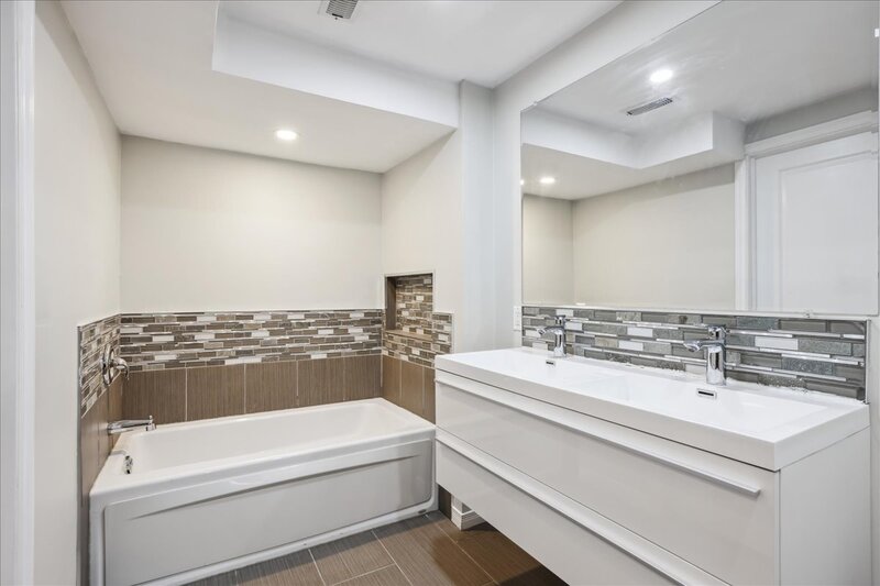 52 Nicosia Dr
