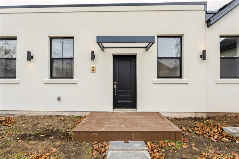 #2-800 Beach Blvd, Hamilton