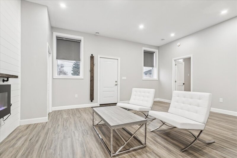 #2-800 Beach Blvd, Hamilton