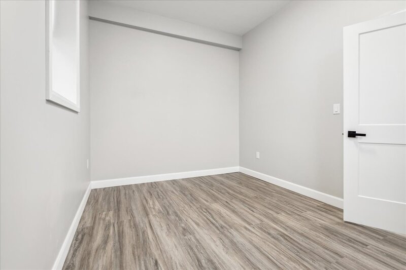 #2-800 Beach Blvd, Hamilton