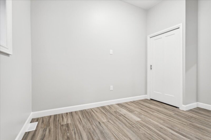 #2-800 Beach Blvd, Hamilton