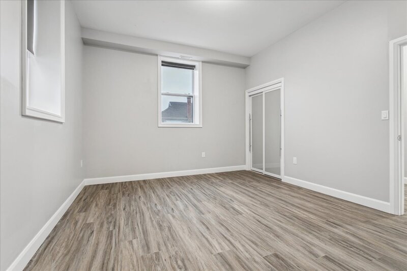 #2-800 Beach Blvd, Hamilton