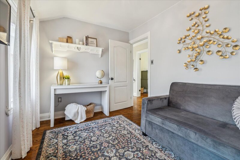 1 Alpine Ave, Hamilton