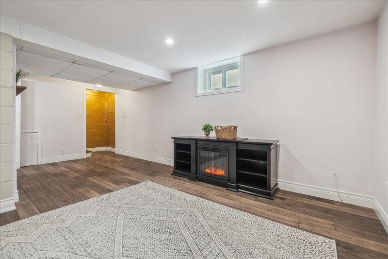 1 Alpine Ave, Hamilton