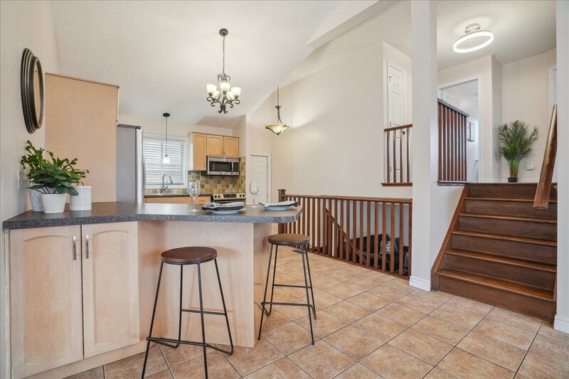 32 Sonoma Ln, Stoney Creek