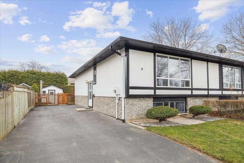 4 Glengrove Ave, Grimsby