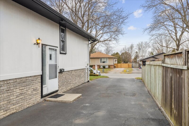 4 Glengrove Ave, Grimsby