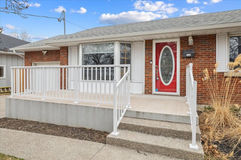 5 Juliana Cres, St. Catharines