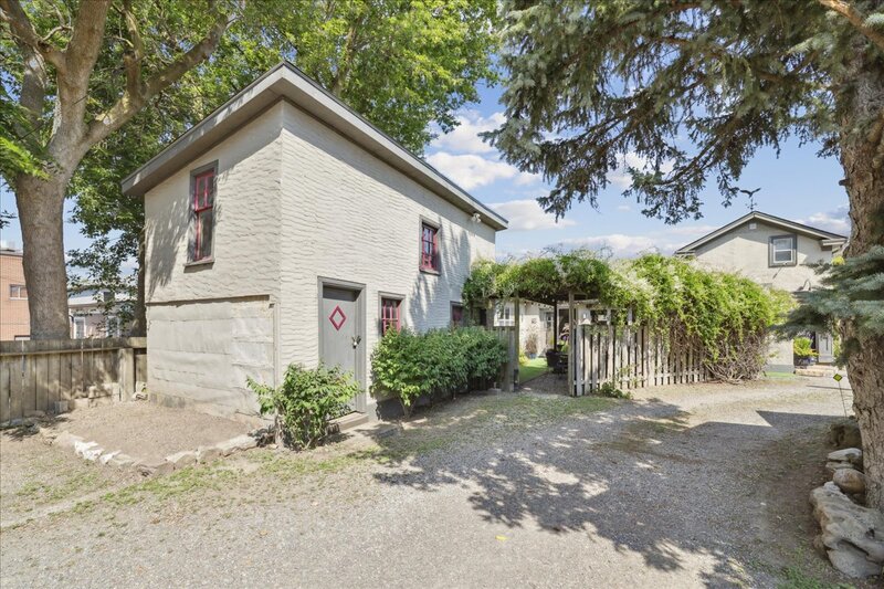 65 Queen St. Catharines 