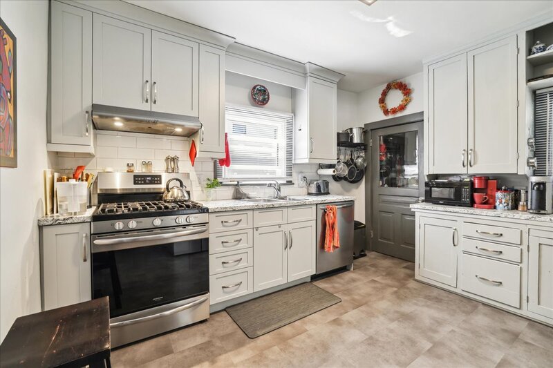 65 Queen St. Catharines 