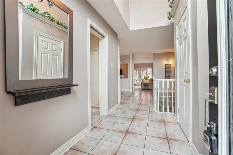 73 Colonial Cres.
