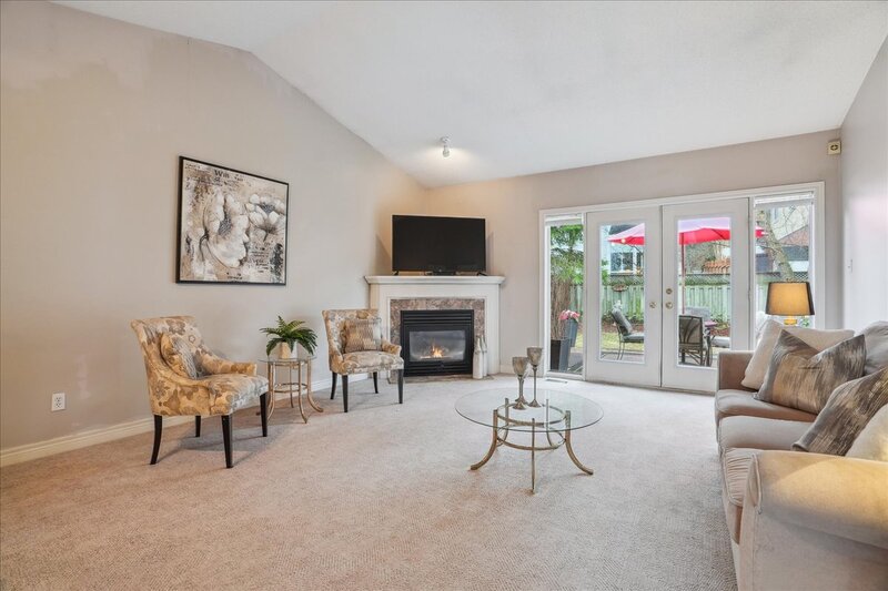 73 Colonial Cres.