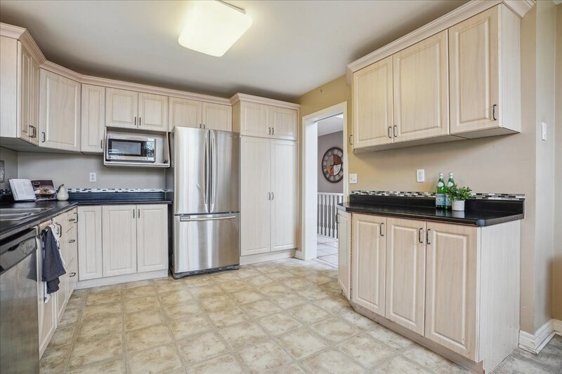 73 Colonial Cres.