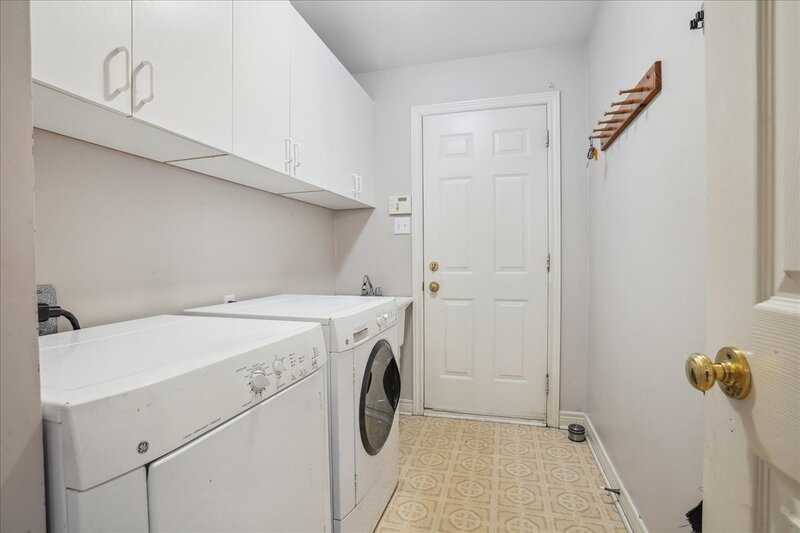 73 Colonial Cres.
