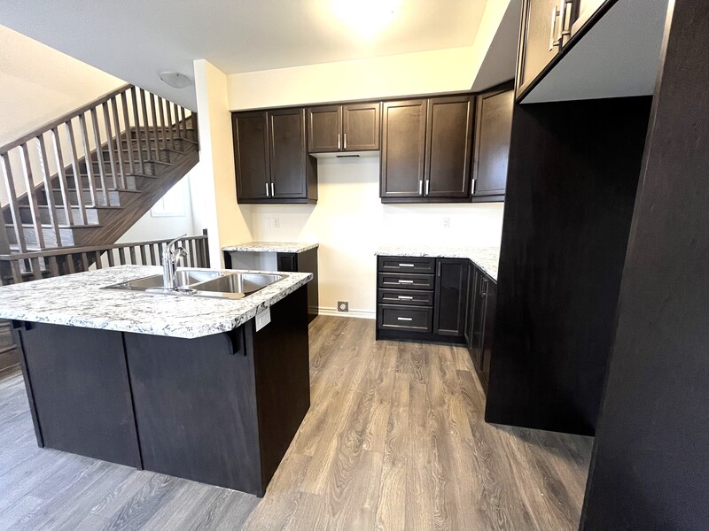 #40-305 Garner Rd W, Ancaster