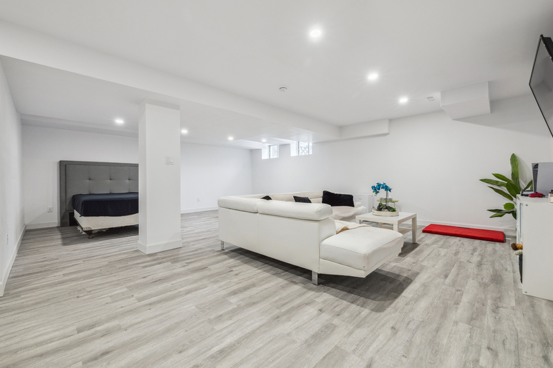 18 South Coast Cir