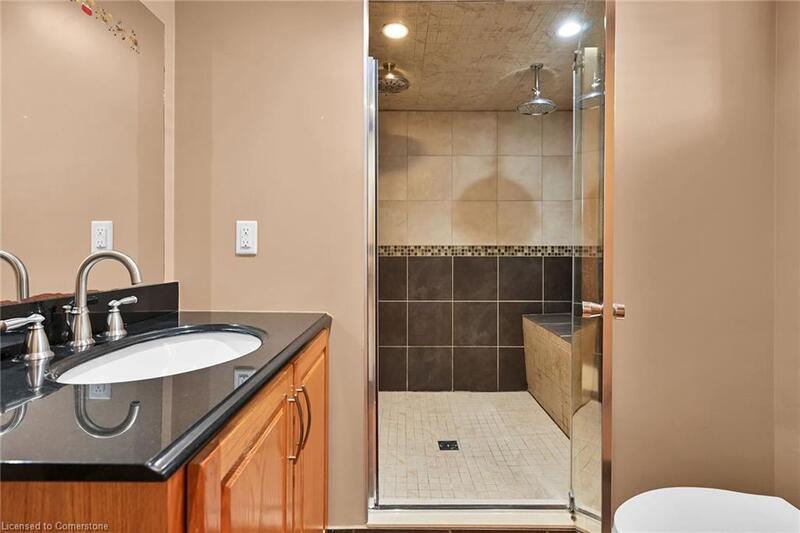 221B Gray Rd, Stoney Creek