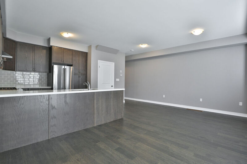 16 Zinfandel Dr, Stoney Creek