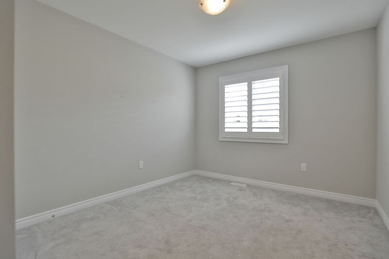 16 Zinfandel Dr, Stoney Creek