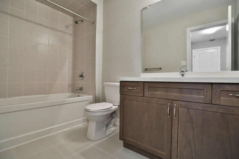 16 Zinfandel Dr, Stoney Creek