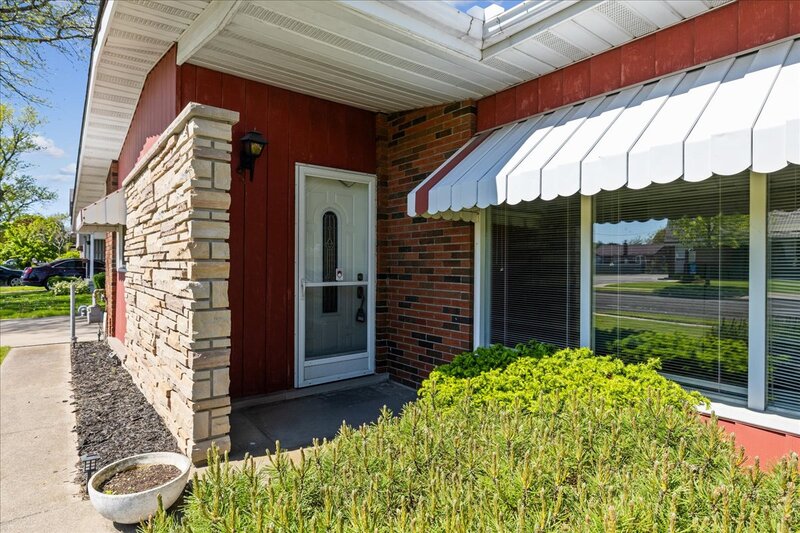 108 Nash Rd S, Hamilton