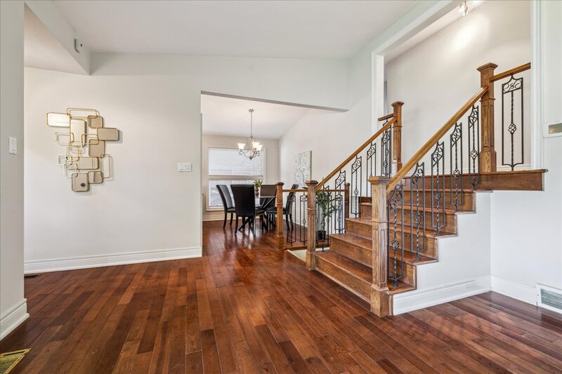 108 Nash Rd S, Hamilton