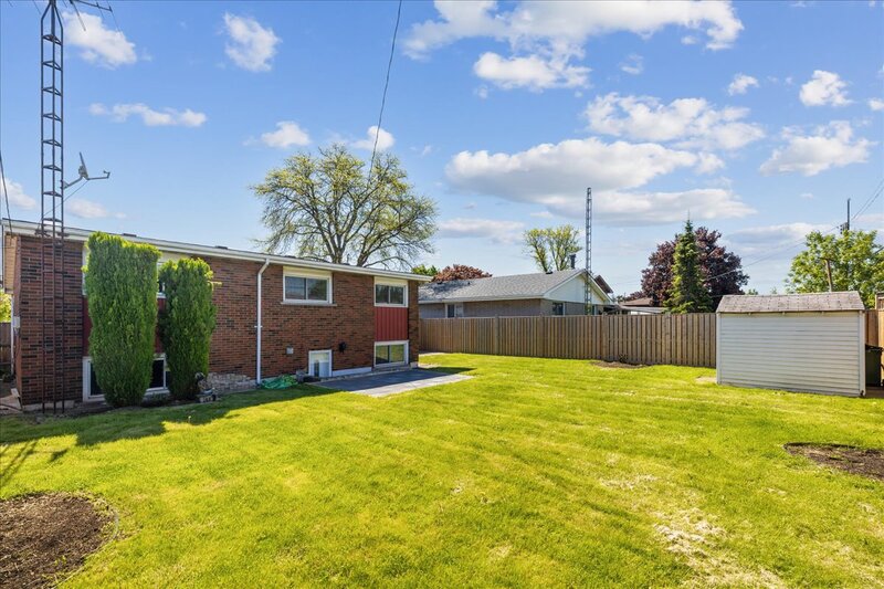108 Nash Rd S, Hamilton