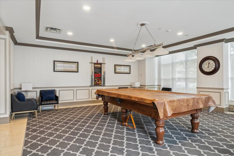 #102-442 Maple Ave, Burlington
