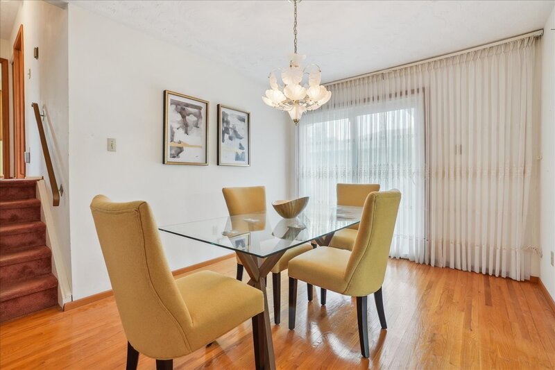 122 Glen Castle Dr, Hamilton