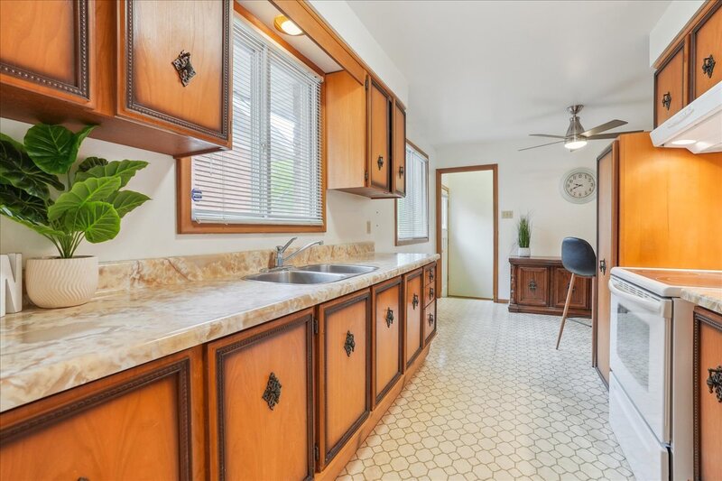 122 Glen Castle Dr, Hamilton