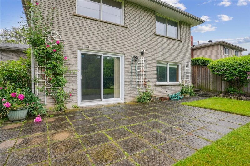 122 Glen Castle Dr, Hamilton