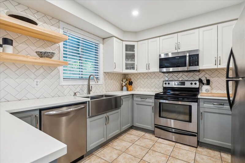 51 Napa Ln, Stoney Creek
