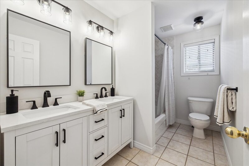 51 Napa Ln, Stoney Creek