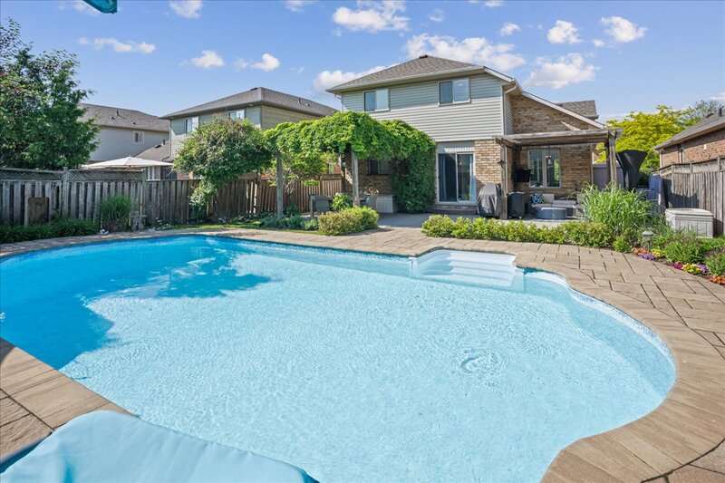 51 Napa Ln, Stoney Creek