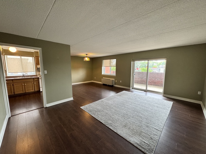 #202- 386 Highway 8, Stoney Creek