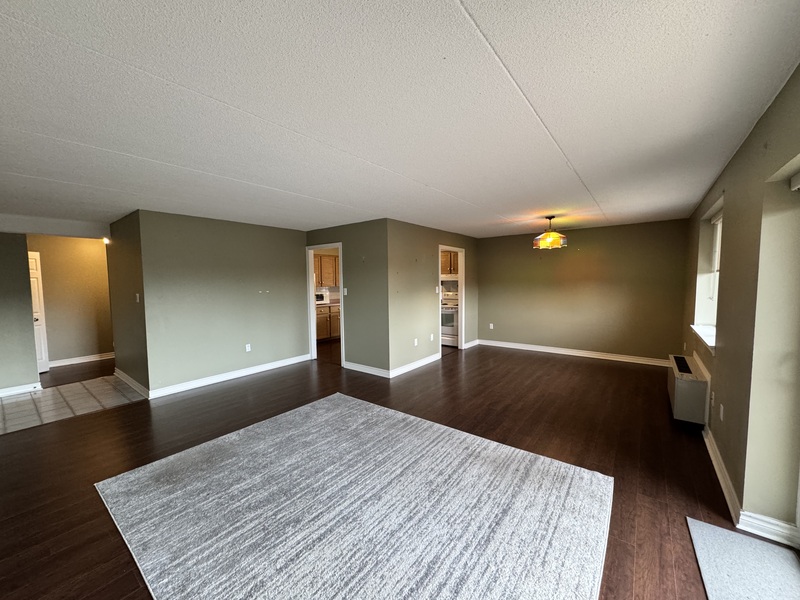 #202- 386 Highway 8, Stoney Creek