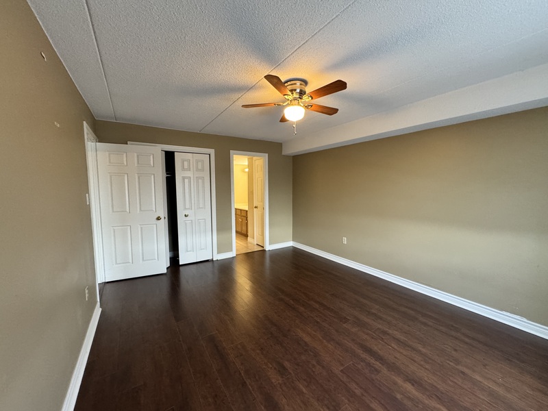 #202- 386 Highway 8, Stoney Creek