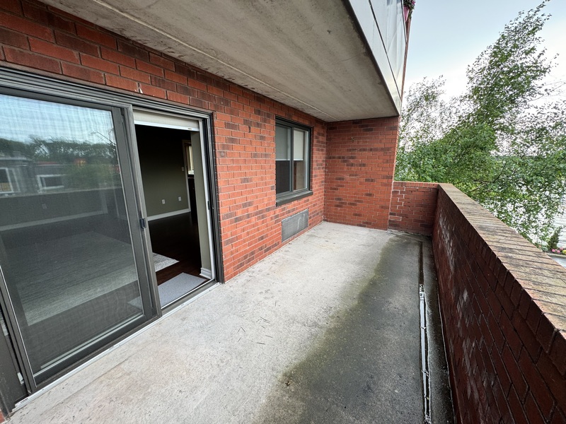#202- 386 Highway 8, Stoney Creek