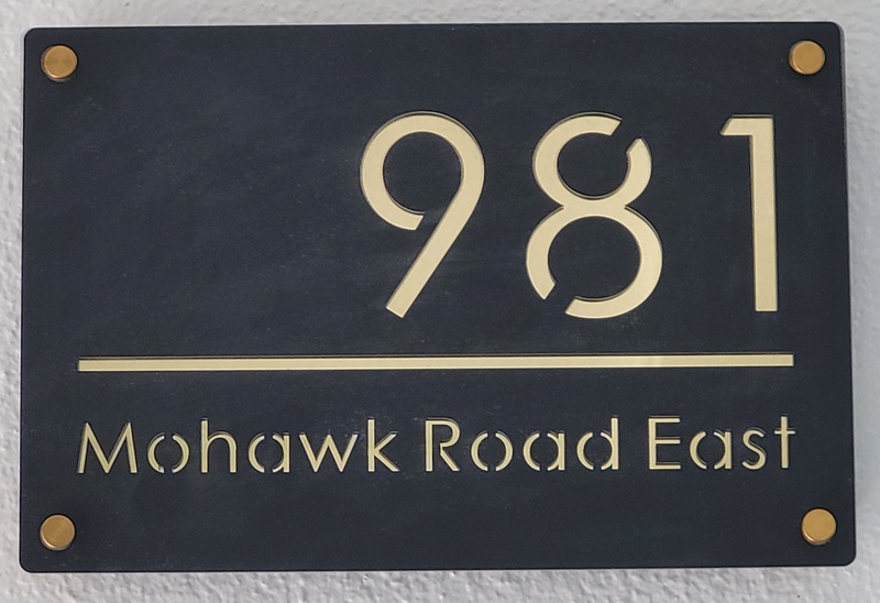 981 Mohawk Rd E, Hamilton