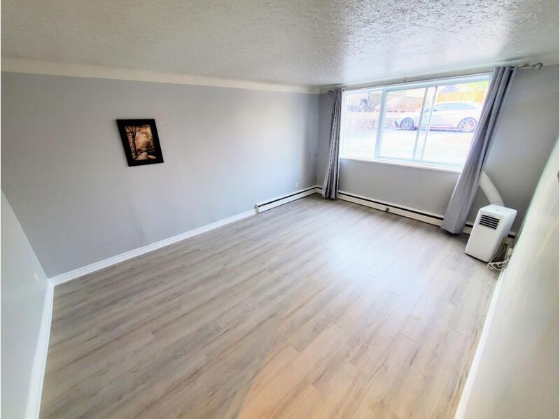 981 Mohawk Rd E, Hamilton