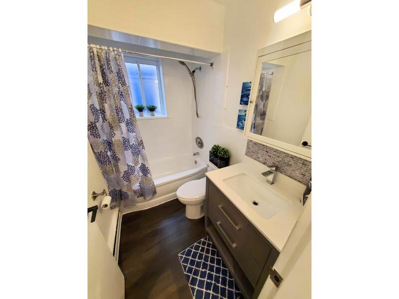 981 Mohawk Rd E, Hamilton