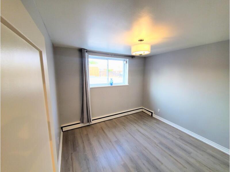 981 Mohawk Rd E, Hamilton